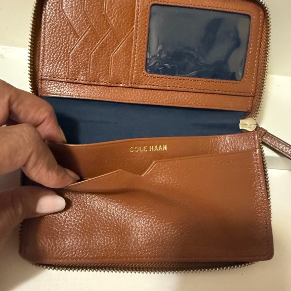 Cole Haan Tan Leather Wallet with Sleek Design - Picture 11 of 14